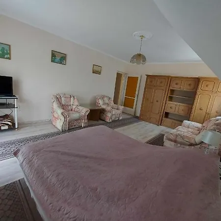 Istvan Apartment